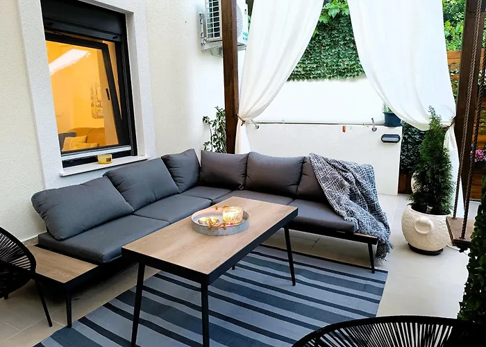 Bugenvila , Central 3Br Home With Garden & Bbq